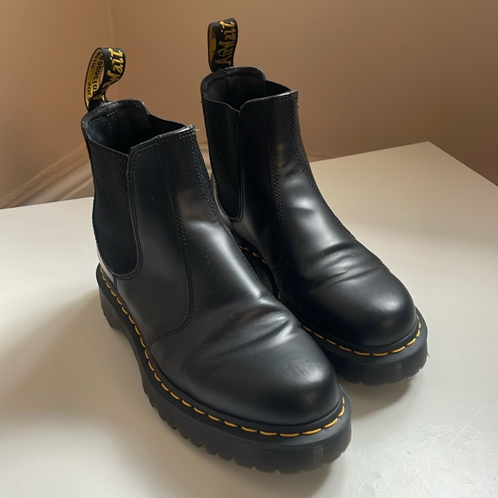 COPY - Dr. Martens black leather Chelsea boots. 2976 BEX UK8, US m 9, US w 10 E…